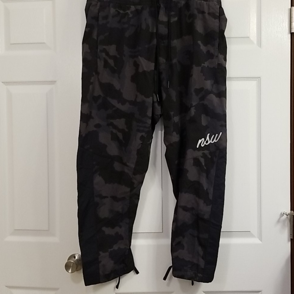 Nike NSW camo pants